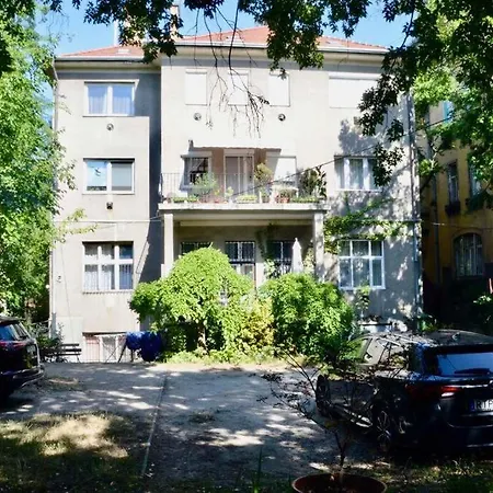 Family Apartment *